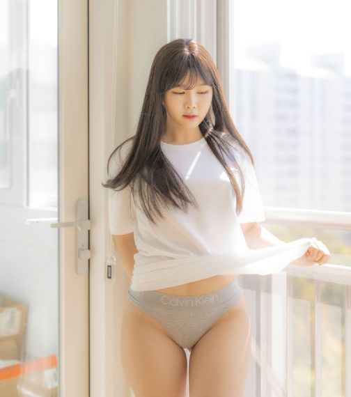 亚洲嫩模尤物极品美女人体_剧情片完整在线观看