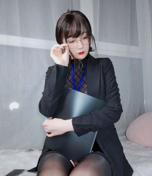 丝袜美腿诱惑一区二区_BD英语在线观看视频